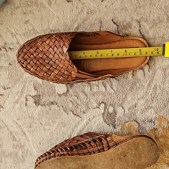 NWOT Mohinders Woven Slide in Walnut - Picture 9 of 9